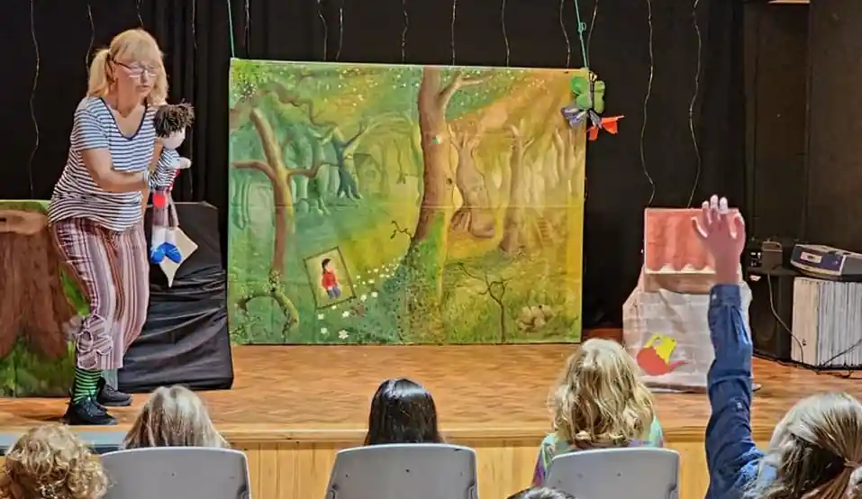 Představení pro děti Kde spí motýli - Beseda Canberra